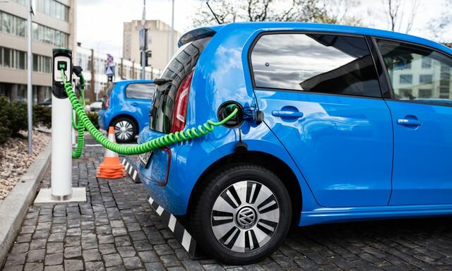E-Autos an der Zapfsäule